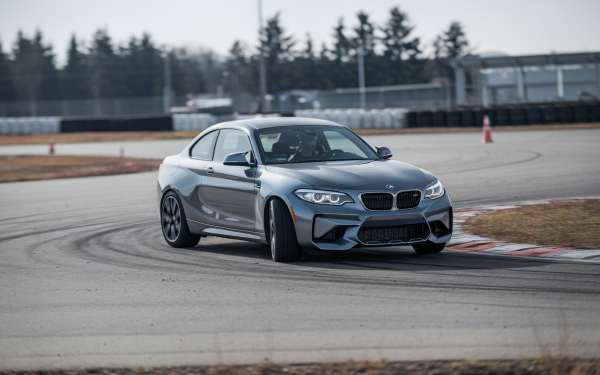 1,05 g au skidpad, 0,01 g de mieux que le précédent record, la nouvelle BMW M2 frappe fort, ce qui surprend les fans M